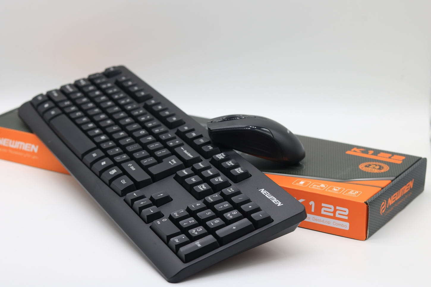 Bộ bàn phím + Chuột Không dây Newmen K122 (USB/Đen)